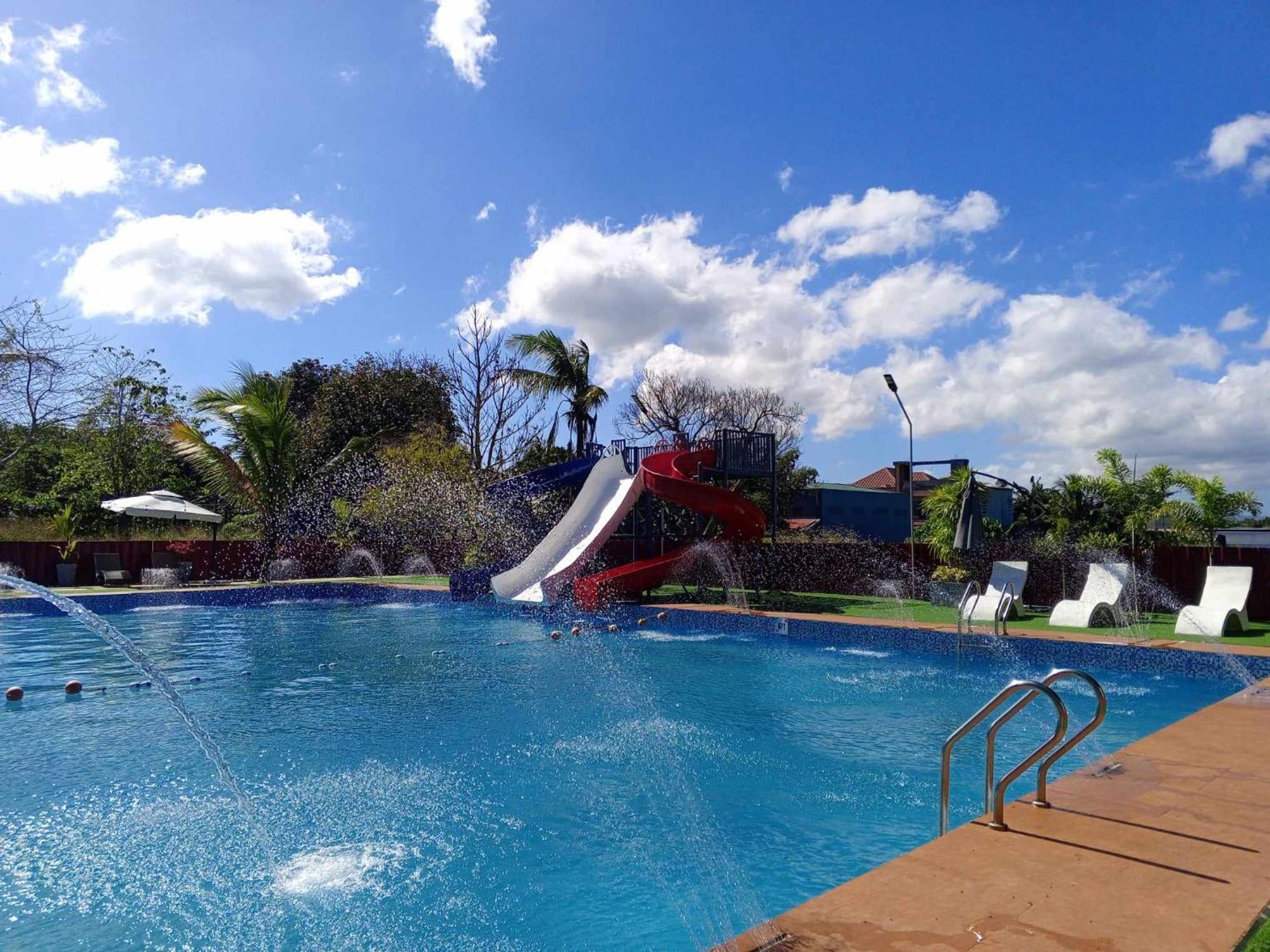Elizabeth Hotel - Naga Pili  Экстерьер фото