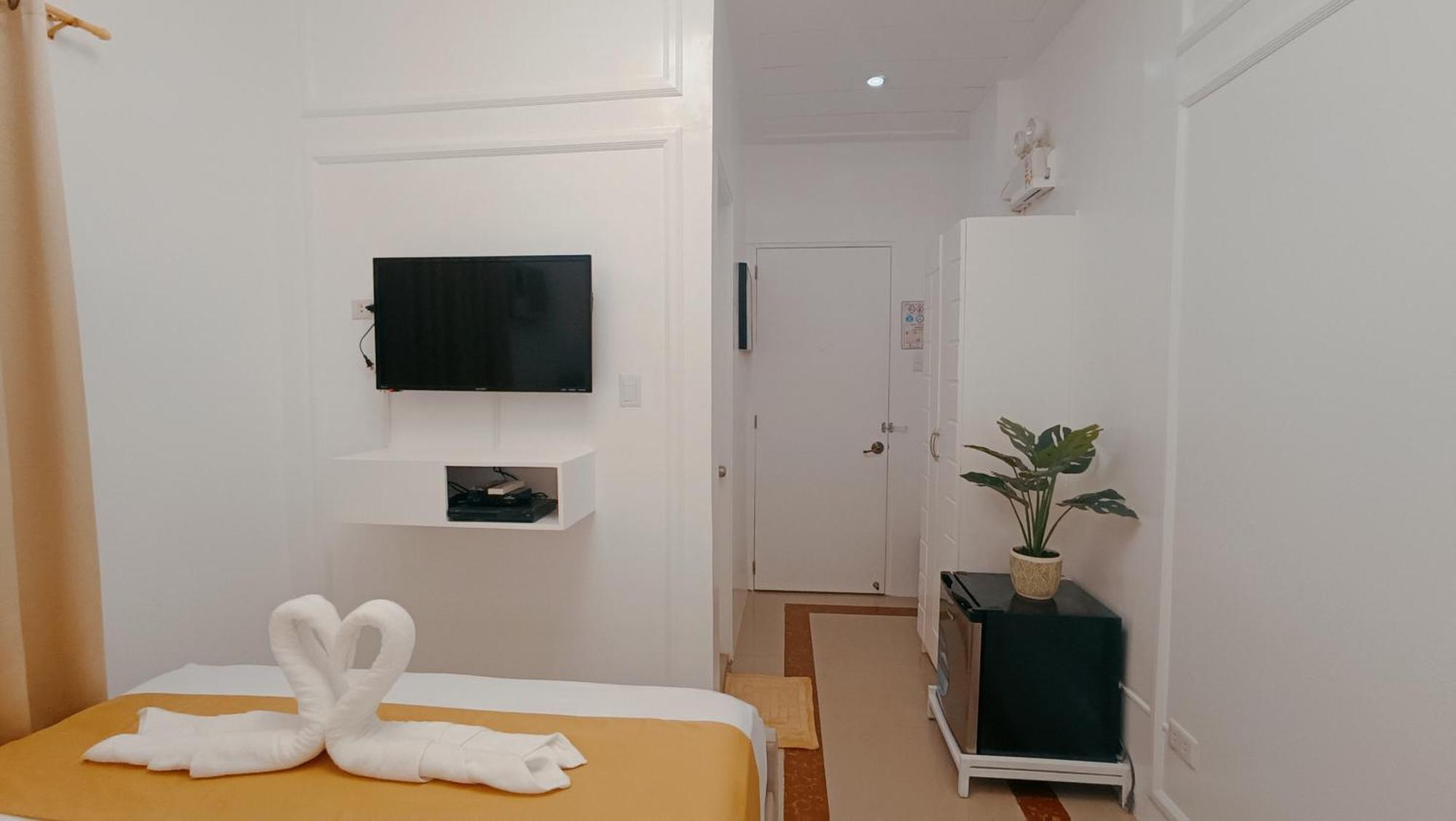 Elizabeth Hotel - Naga Pili  Экстерьер фото