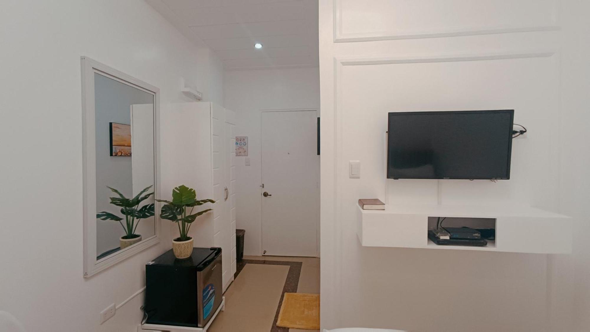 Elizabeth Hotel - Naga Pili  Экстерьер фото