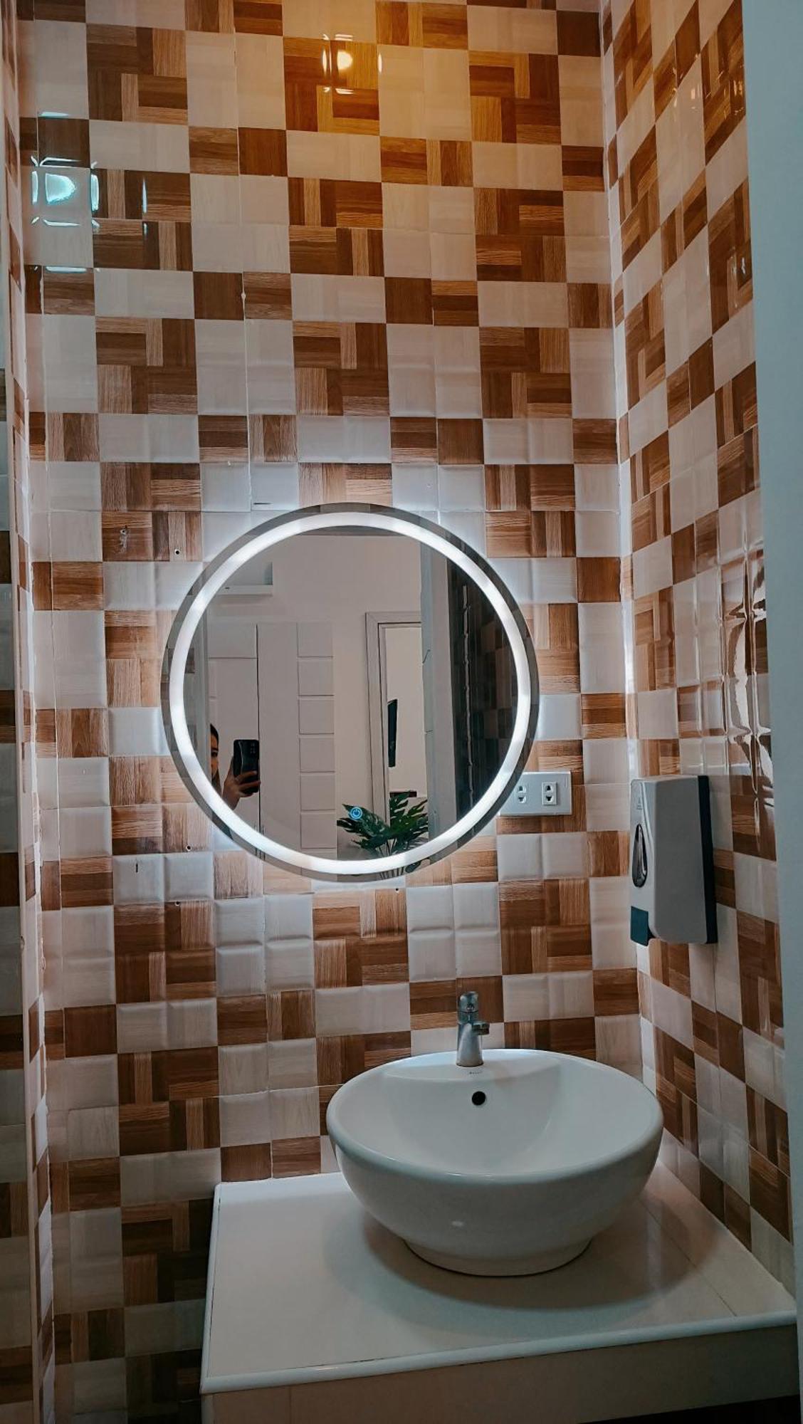 Elizabeth Hotel - Naga Pili  Экстерьер фото