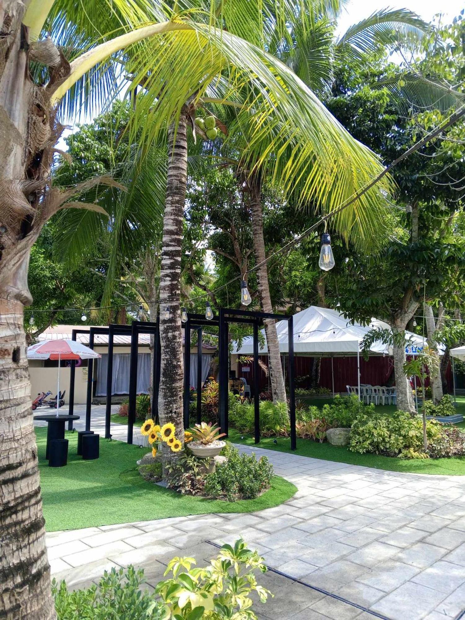Elizabeth Hotel - Naga Pili  Экстерьер фото