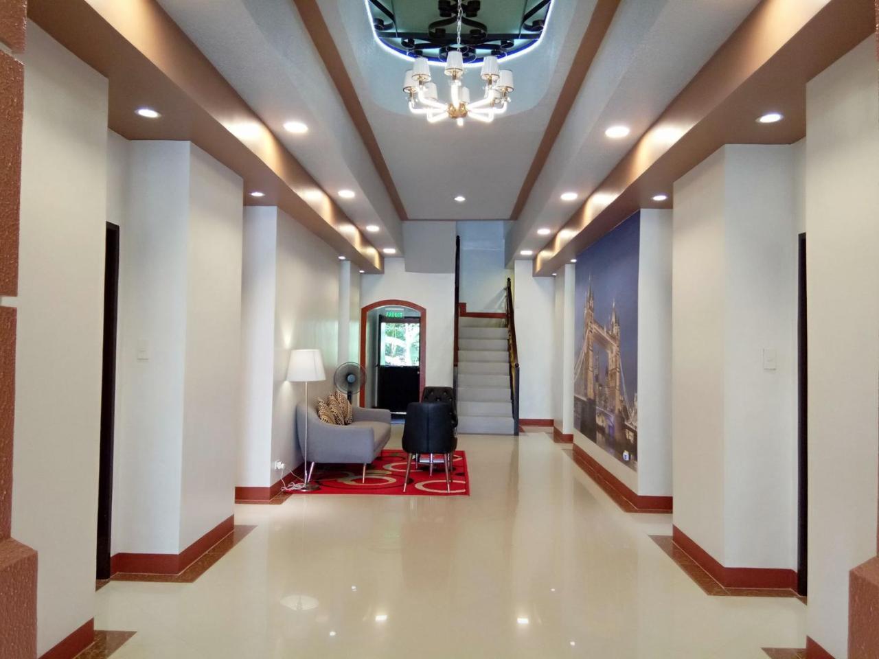 Elizabeth Hotel - Naga Pili  Экстерьер фото