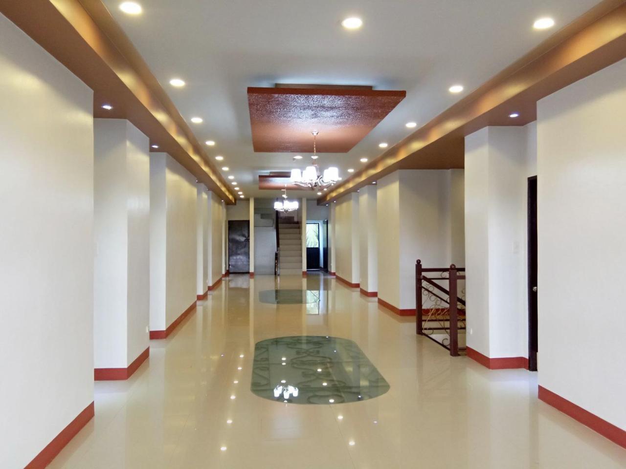 Elizabeth Hotel - Naga Pili  Экстерьер фото