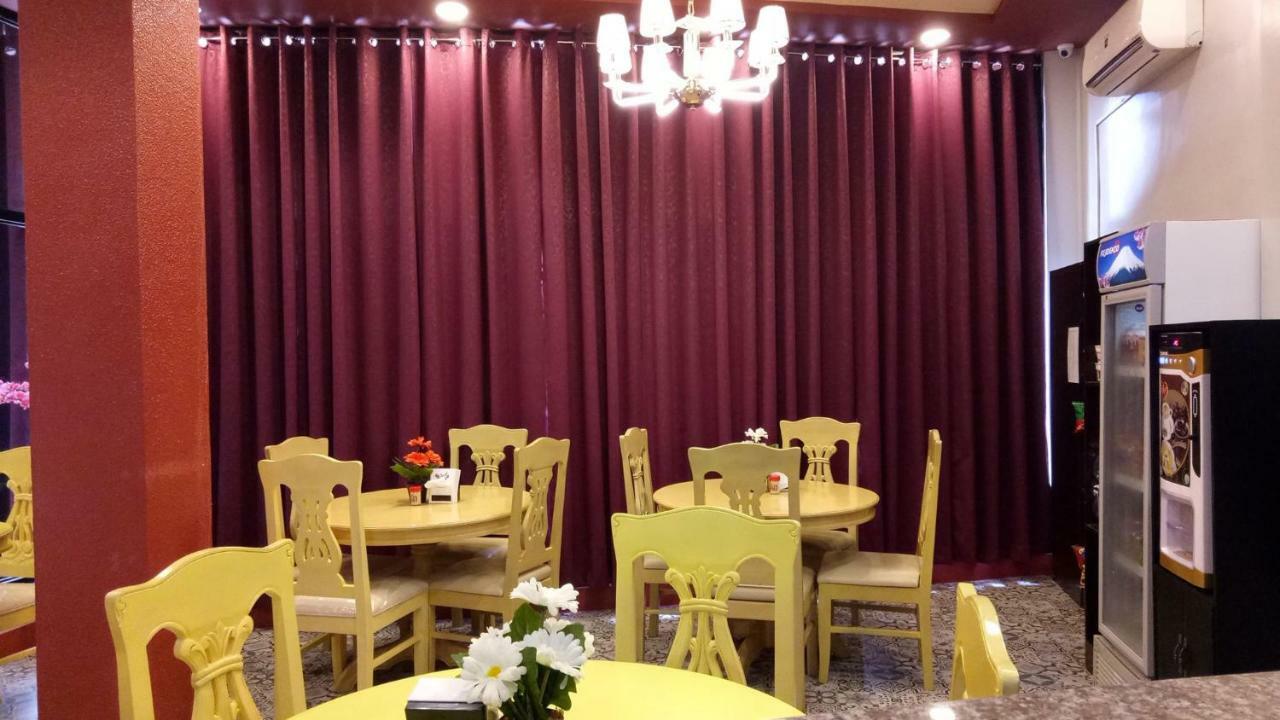Elizabeth Hotel - Naga Pili  Экстерьер фото
