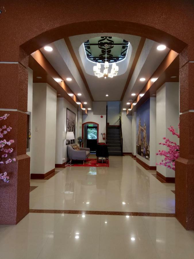 Elizabeth Hotel - Naga Pili  Экстерьер фото