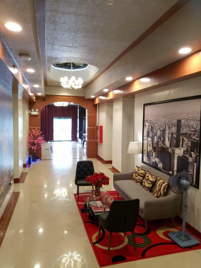 Elizabeth Hotel - Naga Pili  Экстерьер фото